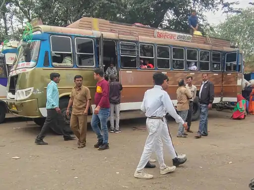 महाराष्ट्र जाने वाली बसों के पहिए थमे हिट एंड रन कानून के विरोध में पड़ोसी राज्य में हड़ताल; अमरावती, नागपुर जाने वाली बसें रास्ते से लौटी